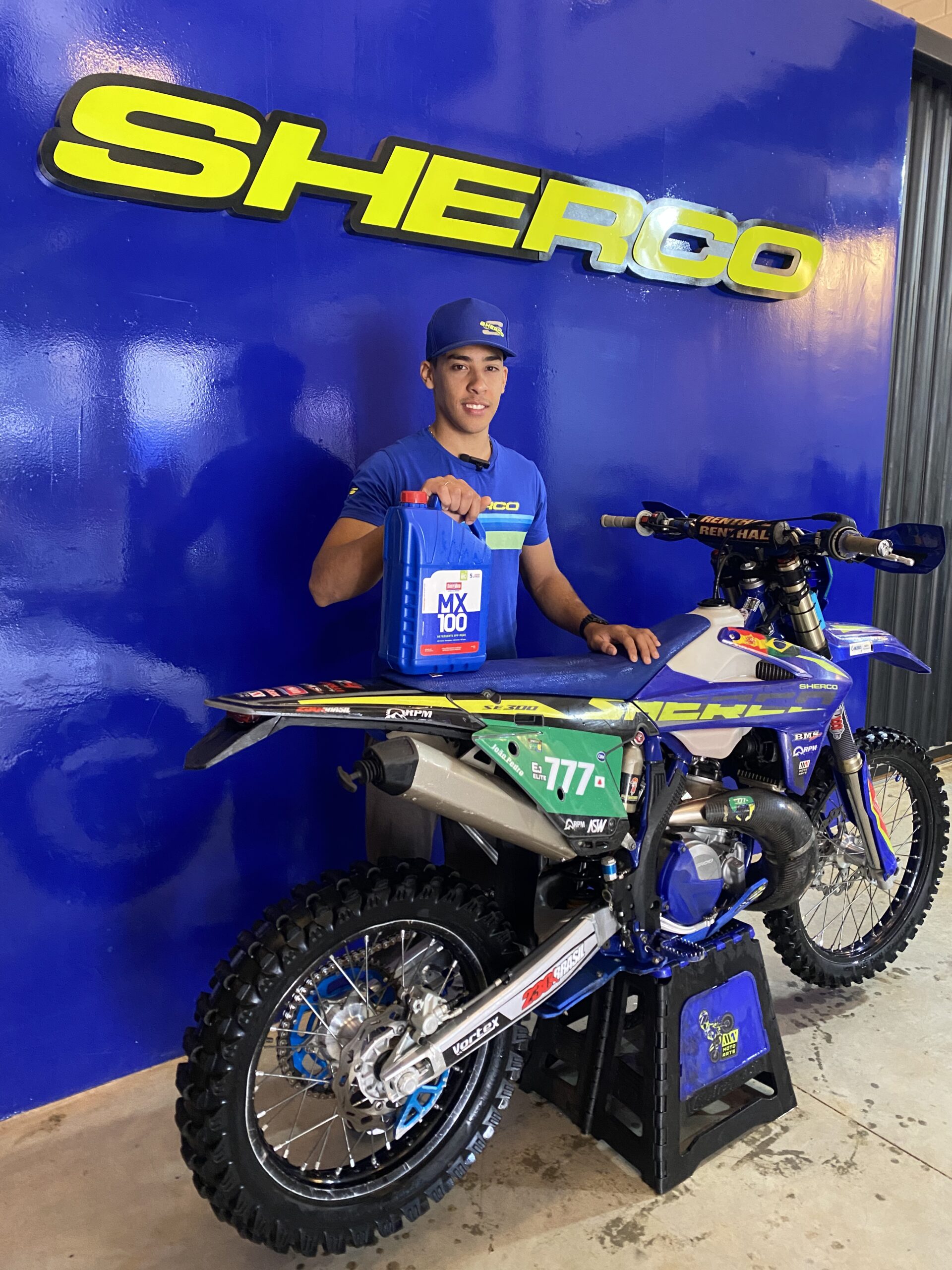 mx100